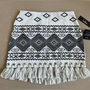 Lulu’s Belinda Beige Sequin Embroidered Mini Skirt Size Medium NWT